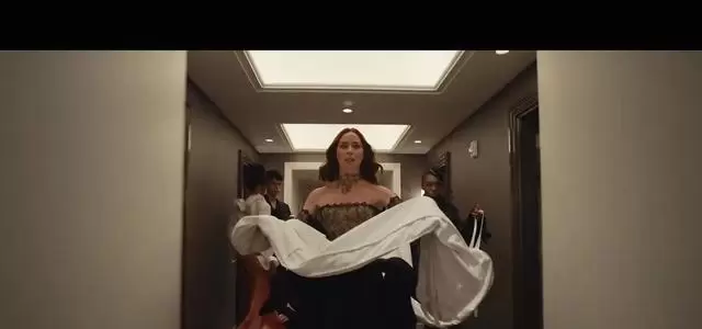 《穿普拉达的女王2》上映口碑崩塌 梅姨回归难挽剧情逻辑硬伤 | 现场图